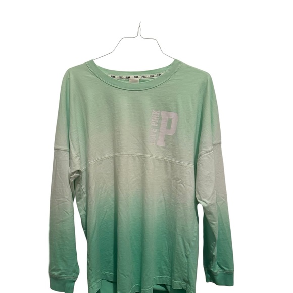 Victoria secret pink shirt - Picture 2 of 3